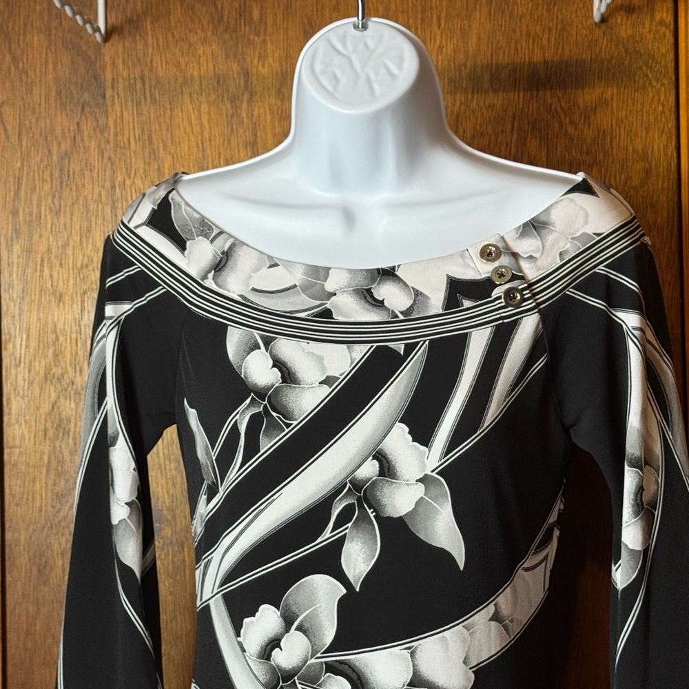 White House Black Market Monochrome Floral Dress‎ - XS - Picture 2 of 7